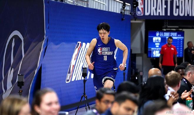 米乐m6登录-鲁能前锋连发神勇，球队战绩逐渐回暖！